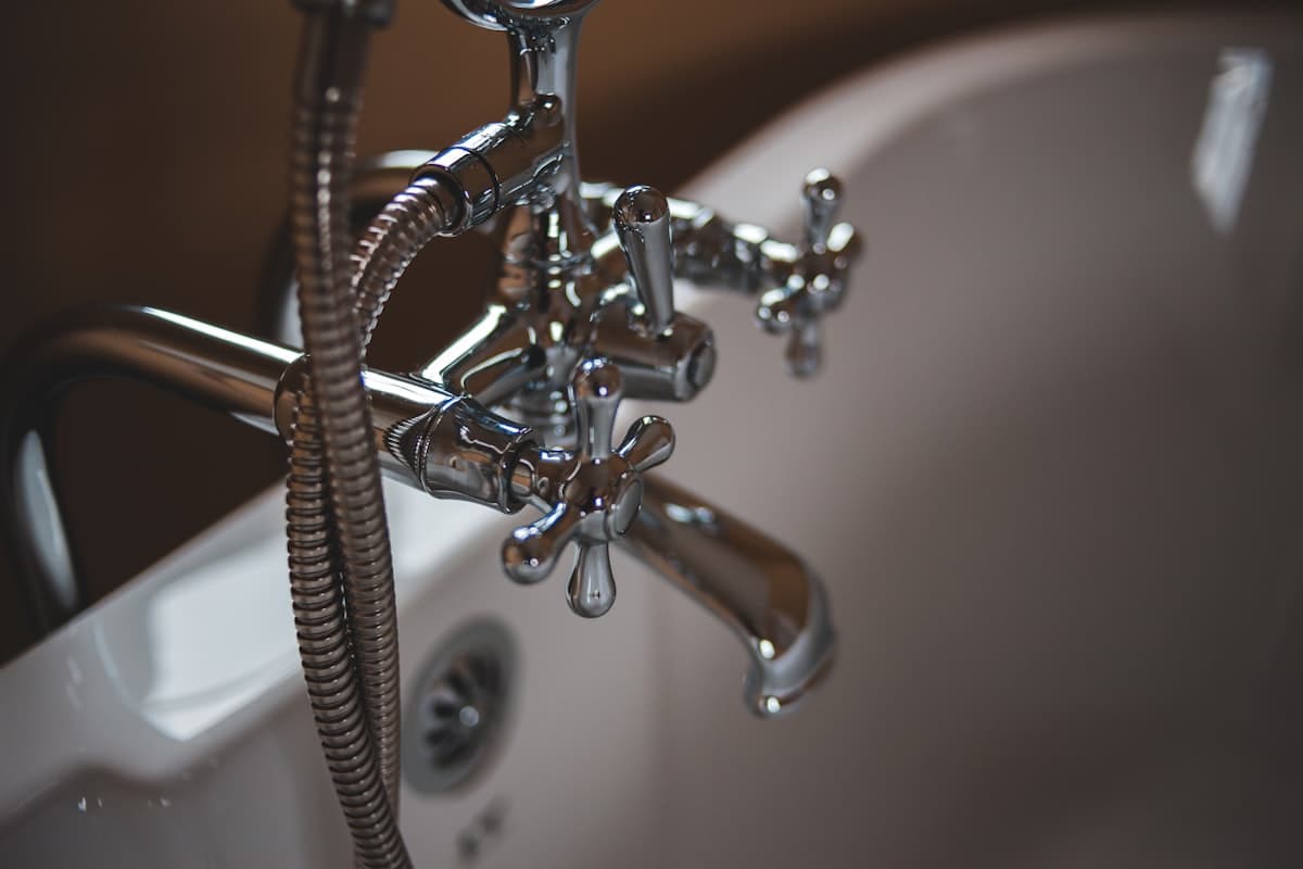 Plumbing services by Lone Star Contracting